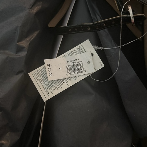 NEW! BANANA REPUBLIC BLACK 💯 LEATHER PLATFORM HEELS - SIZE 9 - Picture 3 of 4